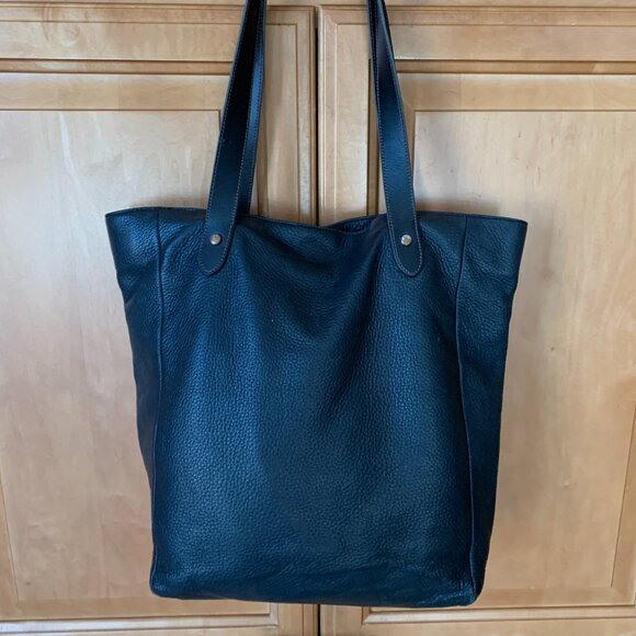 Ralph Lauren Black Leather Tote – LRL LXVII Collection with Silver Charm - Picture 12 of 17